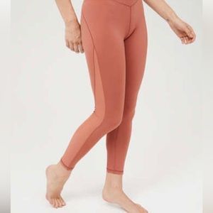 Aerie Women's Leggings in Rust